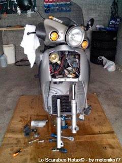 smontaggio forcelle scarabeo rotax 125 150 200