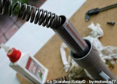 revisione forcella showa scarabeo rotax 125 150 200