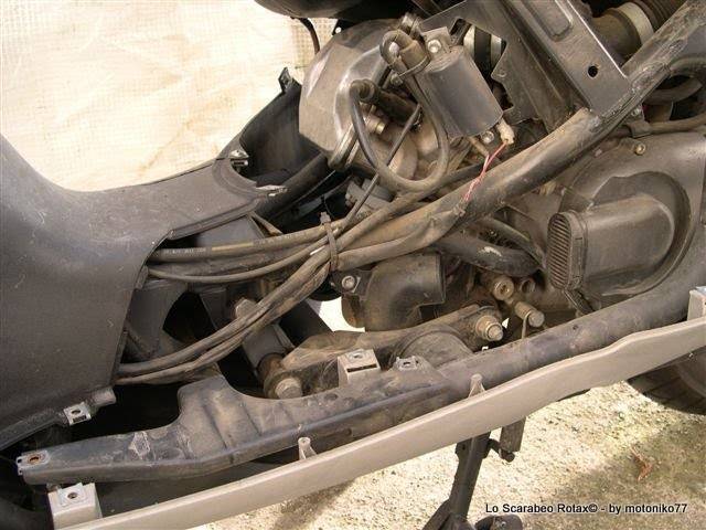 sostituzione liquido antigelo scarabeo rotax 125 150 200