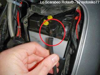 scarabeo 125 batteria