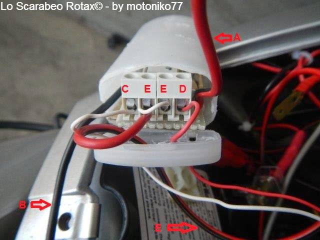 montaggio frecce emergenza scooter moto