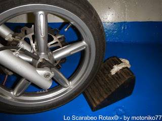 come legare scooter traghetto